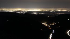 Dieses Bild zeigt eine Webcam-Aufnahme vom Achertal, aufgenommen am Montag, den 01.12.2025 um 06:20 Uhr. Die Temperatur betrug -1.8°C.