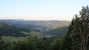 Dieses Bild zeigt eine Webcam-Aufnahme vom Achertal, aufgenommen am Montag, den 20.07.2026 um 06:40 Uhr. Die Temperatur betrug 12.9°C.