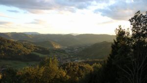 Dieses Bild zeigt eine Webcam-Aufnahme vom Achertal, aufgenommen am Freitag, den 04.09.2026 um 19:40 Uhr. Die Temperatur betrug 25.2°C.