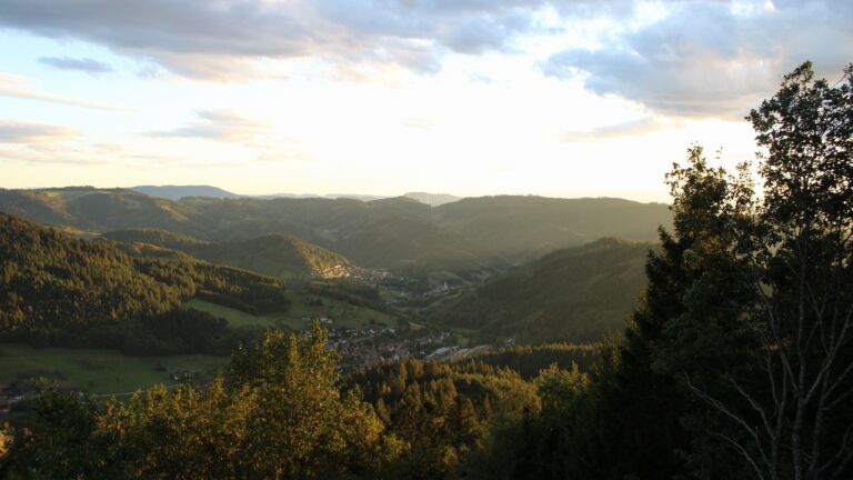 Dieses Bild zeigt eine Webcam-Aufnahme vom Achertal, aufgenommen am Freitag, den 04.09.2026 um 19:40 Uhr. Die Temperatur betrug 25.2°C.