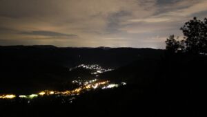 Dieses Bild zeigt eine Webcam-Aufnahme vom Achertal, aufgenommen am Mittwoch, den 16.09.2026 um 00:00 Uhr. Die Temperatur betrug 21.6°C.