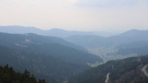 Dieses Bild zeigt eine Webcam-Aufnahme vom Achertal, aufgenommen am Samstag, den 21.03.2026 um 14:10 Uhr. Die Temperatur betrug 5.6°C.