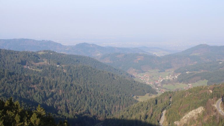 Dieses Bild zeigt eine Webcam-Aufnahme vom Achertal, aufgenommen am Dienstag, den 24.03.2026 um 08:10 Uhr. Die Temperatur betrug 6.8°C.