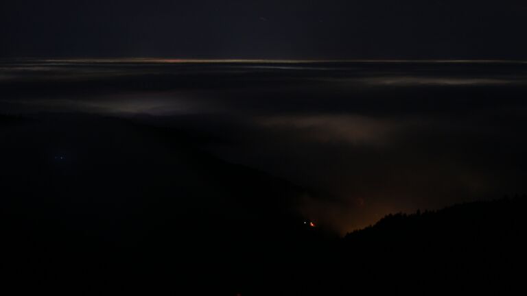 Dieses Bild zeigt eine Webcam-Aufnahme vom Achertal, aufgenommen am Dienstag, den 23.12.2025 um 05:30 Uhr. Die Temperatur betrug 6.4°C.