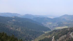 Dieses Bild zeigt eine Webcam-Aufnahme vom Achertal, aufgenommen am Samstag, den 21.03.2026 um 10:10 Uhr. Die Temperatur betrug 7.3°C.