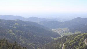 Dieses Bild zeigt eine Webcam-Aufnahme vom Achertal, aufgenommen am Donnerstag, den 30.04.2026 um 17:10 Uhr. Die Temperatur betrug 10.9°C.