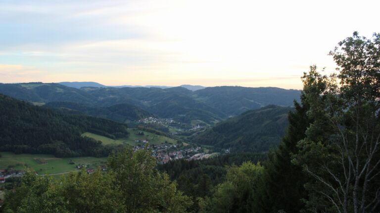 Dieses Bild zeigt eine Webcam-Aufnahme vom Achertal, aufgenommen am Samstag, den 12.09.2026 um 19:30 Uhr. Die Temperatur betrug 20.6°C.