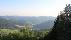 Dieses Bild zeigt eine Webcam-Aufnahme vom Achertal, aufgenommen am Donnerstag, den 25.06.2026 um 20:00 Uhr. Die Temperatur betrug 34°C.