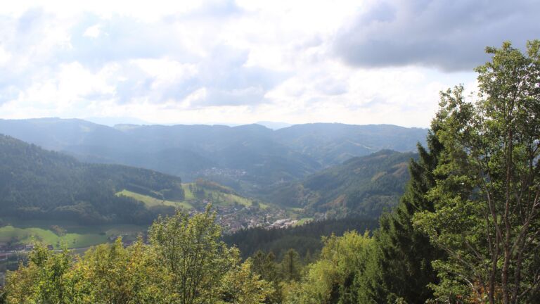 Dieses Bild zeigt eine Webcam-Aufnahme vom Achertal, aufgenommen am Freitag, den 02.10.2026 um 14:50 Uhr. Die Temperatur betrug 18.2°C.