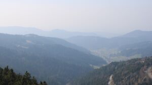 Dieses Bild zeigt eine Webcam-Aufnahme vom Achertal, aufgenommen am Sonntag, den 08.03.2026 um 14:10 Uhr. Die Temperatur betrug 11.1°C.