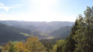 Dieses Bild zeigt eine Webcam-Aufnahme vom Achertal, aufgenommen am Donnerstag, den 29.10.2026 um 14:40 Uhr. Die Temperatur betrug 12.8°C.