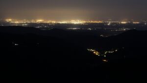 Dieses Bild zeigt eine Webcam-Aufnahme vom Achertal, aufgenommen am Samstag, den 05.07.2025 um 03:50 Uhr. Die Temperatur betrug 16.8°C.