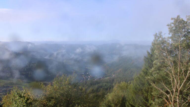 Dieses Bild zeigt eine Webcam-Aufnahme vom Achertal, aufgenommen am Freitag, den 02.10.2026 um 09:30 Uhr. Die Temperatur betrug 14.7°C.