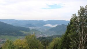 Dieses Bild zeigt eine Webcam-Aufnahme vom Achertal, aufgenommen am Dienstag, den 20.10.2026 um 11:10 Uhr. Die Temperatur betrug 10.2°C.