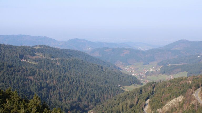 Dieses Bild zeigt eine Webcam-Aufnahme vom Achertal, aufgenommen am Montag, den 23.03.2026 um 08:50 Uhr. Die Temperatur betrug 6.3°C.