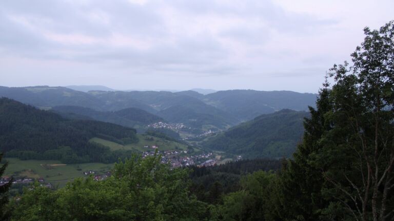 Dieses Bild zeigt eine Webcam-Aufnahme vom Achertal, aufgenommen am Donnerstag, den 21.05.2026 um 05:30 Uhr. Die Temperatur betrug 10.8°C.