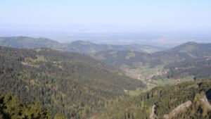 Dieses Bild zeigt eine Webcam-Aufnahme vom Achertal, aufgenommen am Dienstag, den 21.04.2026 um 08:40 Uhr. Die Temperatur betrug 4.4°C.