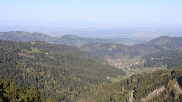 Dieses Bild zeigt eine Webcam-Aufnahme vom Achertal, aufgenommen am Dienstag, den 21.04.2026 um 08:40 Uhr. Die Temperatur betrug 4.4°C.