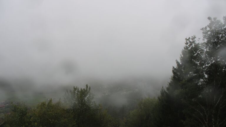 Dieses Bild zeigt eine Webcam-Aufnahme vom Achertal, aufgenommen am Samstag, den 10.10.2026 um 09:40 Uhr. Die Temperatur betrug 8.5°C.