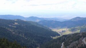 Dieses Bild zeigt eine Webcam-Aufnahme vom Achertal, aufgenommen am Sonntag, den 01.03.2026 um 13:20 Uhr. Die Temperatur betrug 6.5°C.