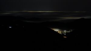 Dieses Bild zeigt eine Webcam-Aufnahme vom Achertal, aufgenommen am Dienstag, den 20.01.2026 um 00:20 Uhr. Die Temperatur betrug 7.6°C.