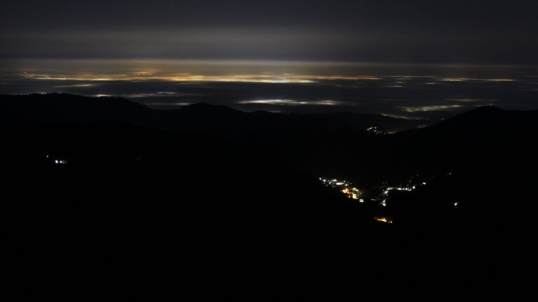 Dieses Bild zeigt eine Webcam-Aufnahme vom Achertal, aufgenommen am Montag, den 29.09.2025 um 02:00 Uhr. Die Temperatur betrug 10.3°C.