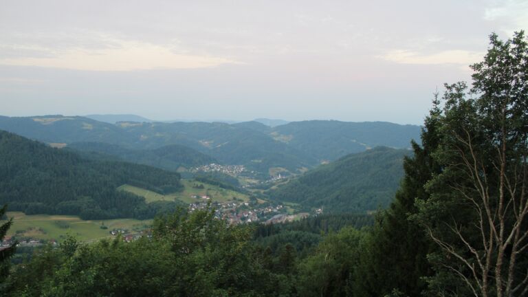Dieses Bild zeigt eine Webcam-Aufnahme vom Achertal, aufgenommen am Donnerstag, den 16.07.2026 um 05:50 Uhr. Die Temperatur betrug 18.8°C.