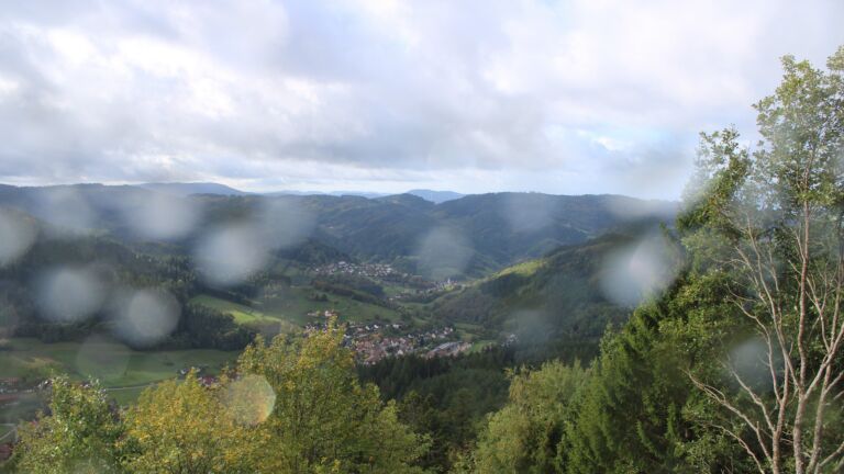Dieses Bild zeigt eine Webcam-Aufnahme vom Achertal, aufgenommen am Samstag, den 24.10.2026 um 11:30 Uhr. Die Temperatur betrug 3.4°C.