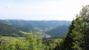 Dieses Bild zeigt eine Webcam-Aufnahme vom Achertal, aufgenommen am Donnerstag, den 21.05.2026 um 18:40 Uhr. Die Temperatur betrug 22.9°C.