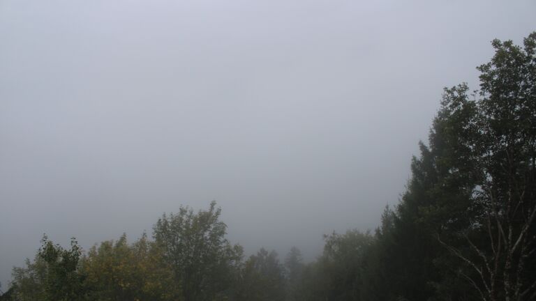 Dieses Bild zeigt eine Webcam-Aufnahme vom Achertal, aufgenommen am Sonntag, den 18.10.2026 um 18:00 Uhr. Die Temperatur betrug 7.4°C.