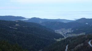 Dieses Bild zeigt eine Webcam-Aufnahme vom Achertal, aufgenommen am Donnerstag, den 11.12.2025 um 08:10 Uhr. Die Temperatur betrug 5.6°C.