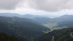 Dieses Bild zeigt eine Webcam-Aufnahme vom Achertal, aufgenommen am Mittwoch, den 06.05.2026 um 13:00 Uhr. Die Temperatur betrug 9.2°C.