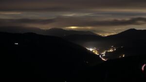 Dieses Bild zeigt eine Webcam-Aufnahme vom Achertal, aufgenommen am Donnerstag, den 04.12.2025 um 06:40 Uhr. Die Temperatur betrug 1.8°C.