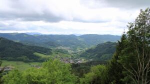 Dieses Bild zeigt eine Webcam-Aufnahme vom Achertal, aufgenommen am Donnerstag, den 14.05.2026 um 12:50 Uhr. Die Temperatur betrug 7.7°C.
