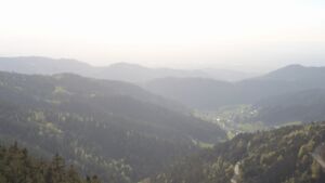 Dieses Bild zeigt eine Webcam-Aufnahme vom Achertal, aufgenommen am Montag, den 20.04.2026 um 18:50 Uhr. Die Temperatur betrug 7.6°C.