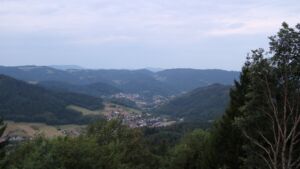 Dieses Bild zeigt eine Webcam-Aufnahme vom Achertal, aufgenommen am Montag, den 03.08.2026 um 05:50 Uhr. Die Temperatur betrug 25.5°C.