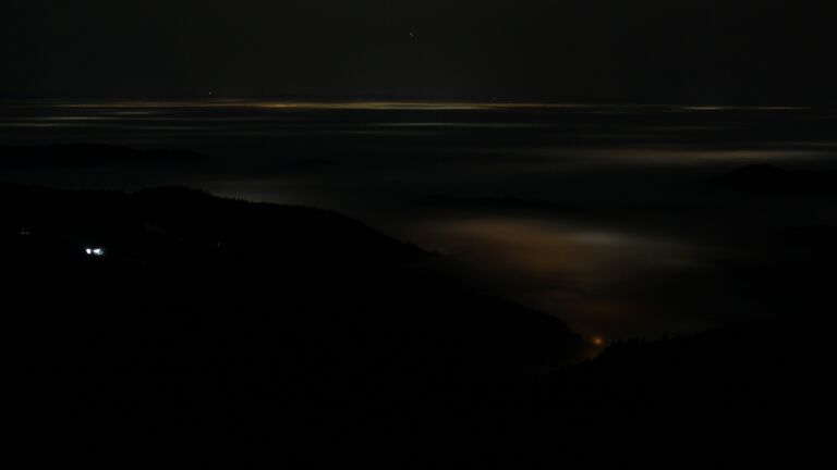 Dieses Bild zeigt eine Webcam-Aufnahme vom Achertal, aufgenommen am Dienstag, den 20.01.2026 um 01:40 Uhr. Die Temperatur betrug 7.9°C.