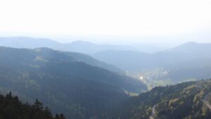 Dieses Bild zeigt eine Webcam-Aufnahme vom Achertal, aufgenommen am Dienstag, den 21.04.2026 um 18:50 Uhr. Die Temperatur betrug 4.8°C.