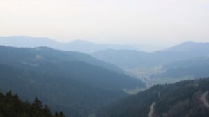 Dieses Bild zeigt eine Webcam-Aufnahme vom Achertal, aufgenommen am Montag, den 23.03.2026 um 14:00 Uhr. Die Temperatur betrug 7.1°C.