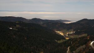 Dieses Bild zeigt eine Webcam-Aufnahme vom Achertal, aufgenommen am Donnerstag, den 06.11.2025 um 23:30 Uhr. Die Temperatur betrug 9.7°C.