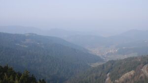 Dieses Bild zeigt eine Webcam-Aufnahme vom Achertal, aufgenommen am Montag, den 09.03.2026 um 09:00 Uhr. Die Temperatur betrug 8.6°C.