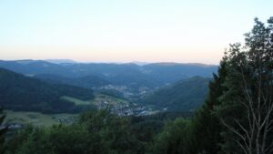 Dieses Bild zeigt eine Webcam-Aufnahme vom Achertal, aufgenommen am Dienstag, den 28.07.2026 um 06:20 Uhr. Die Temperatur betrug 15.9°C.