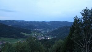 Dieses Bild zeigt eine Webcam-Aufnahme vom Achertal, aufgenommen am Freitag, den 18.09.2026 um 06:50 Uhr. Die Temperatur betrug 12.3°C.
