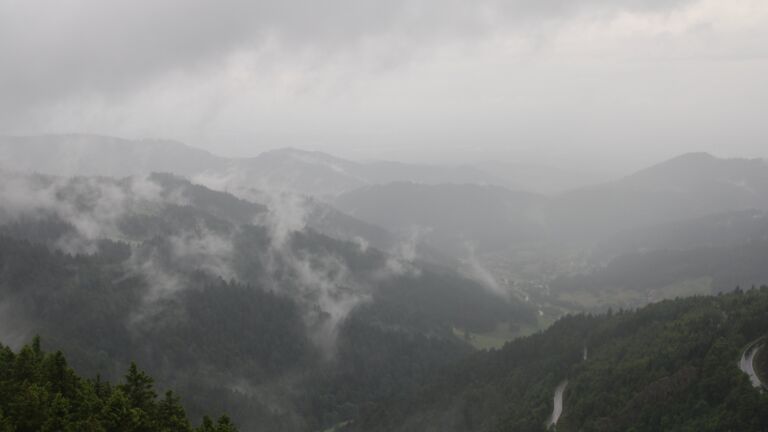 Dieses Bild zeigt eine Webcam-Aufnahme vom Achertal, aufgenommen am Mittwoch, den 04.06.2025 um 17:30 Uhr. Die Temperatur betrug 11.4°C.