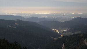 Dieses Bild zeigt eine Webcam-Aufnahme vom Achertal, aufgenommen am Mittwoch, den 04.03.2026 um 03:00 Uhr. Die Temperatur betrug 3.9°C.