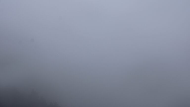 Dieses Bild zeigt eine Webcam-Aufnahme vom Achertal, aufgenommen am Sonntag, den 07.12.2025 um 11:40 Uhr. Die Temperatur betrug 4.6°C.