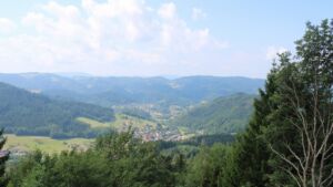 Dieses Bild zeigt eine Webcam-Aufnahme vom Achertal, aufgenommen am Samstag, den 18.07.2026 um 11:30 Uhr. Die Temperatur betrug 21.4°C.