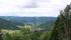 Dieses Bild zeigt eine Webcam-Aufnahme vom Achertal, aufgenommen am Donnerstag, den 04.06.2026 um 11:10 Uhr. Die Temperatur betrug 15.9°C.