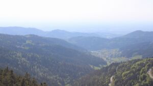 Dieses Bild zeigt eine Webcam-Aufnahme vom Achertal, aufgenommen am Samstag, den 02.05.2026 um 17:20 Uhr. Die Temperatur betrug 20°C.