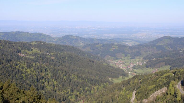 Dieses Bild zeigt eine Webcam-Aufnahme vom Achertal, aufgenommen am Sonntag, den 26.04.2026 um 09:00 Uhr. Die Temperatur betrug 8°C.